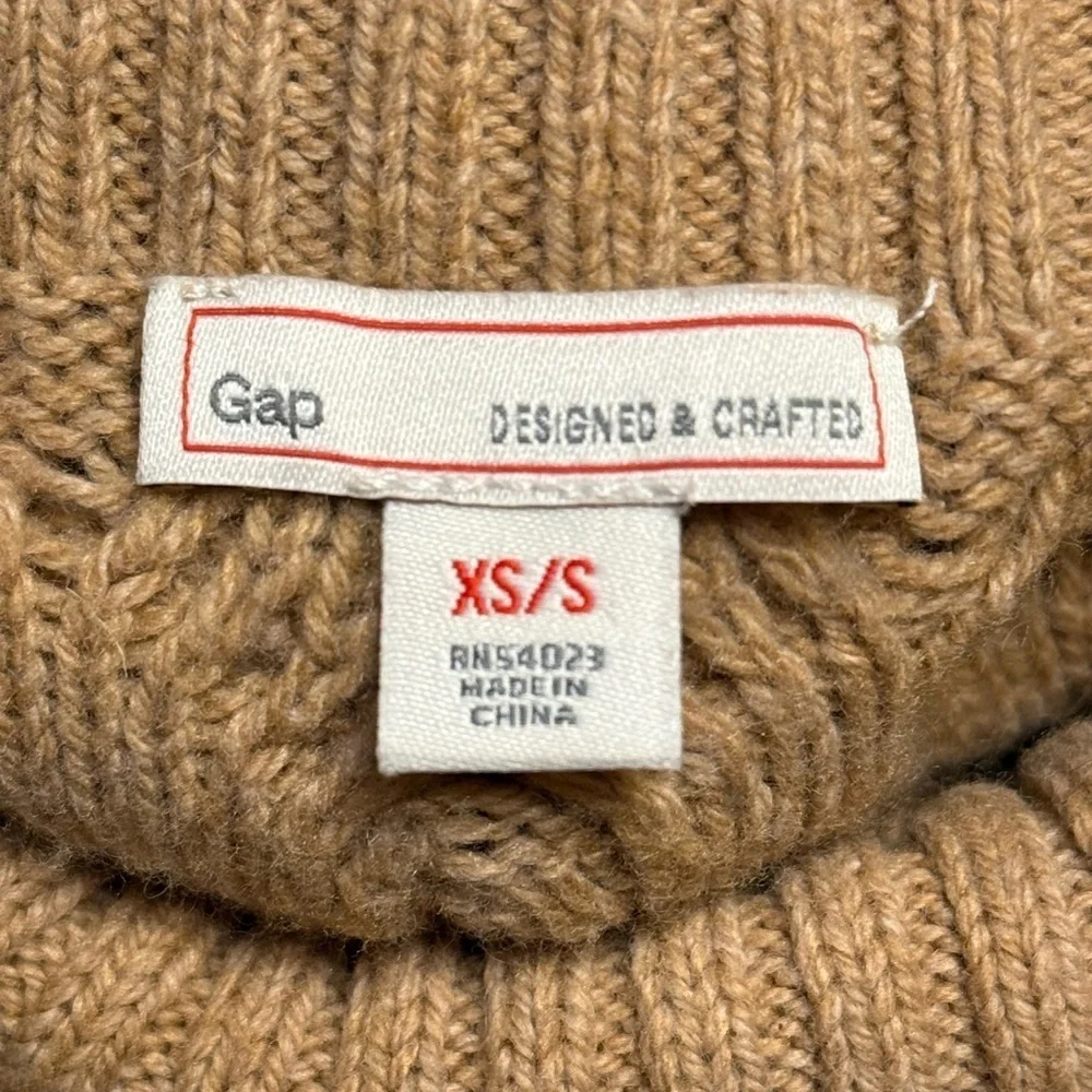 GAP Cable Knit Poncho - Picture 6 of 7